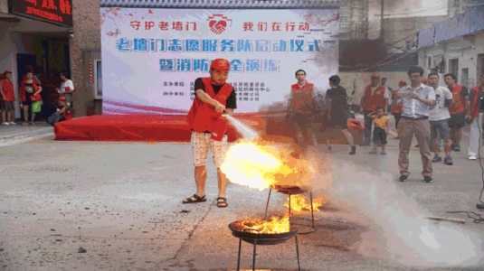 但下面這些人用“教科書